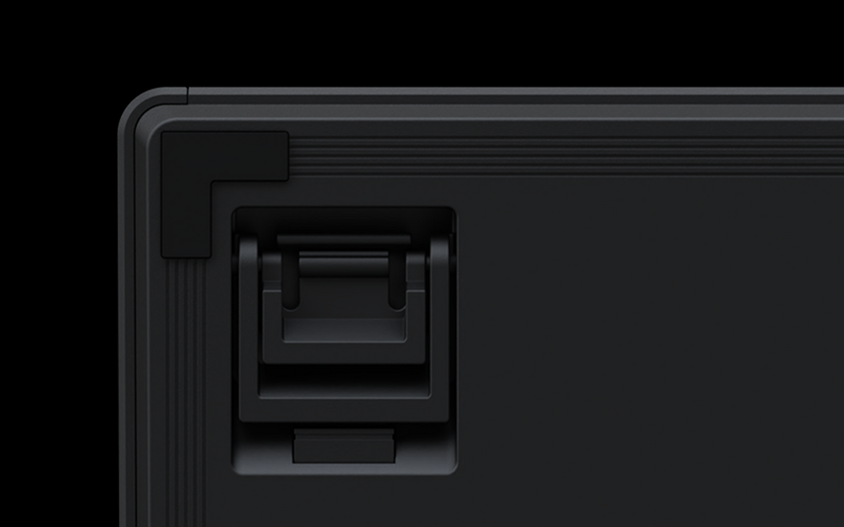 ADJUSTABLE FEET + RECEIVER SLOT