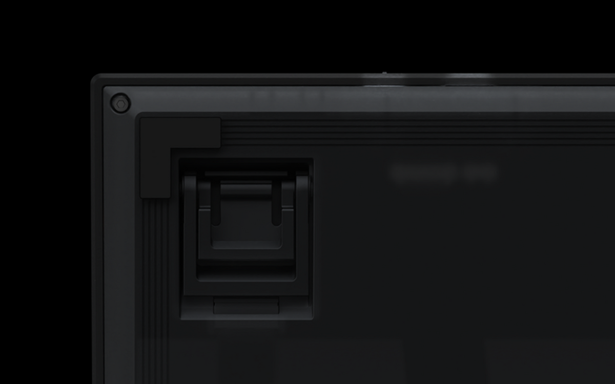 ADJUSTABLE FEET + RECEIVER SLOT